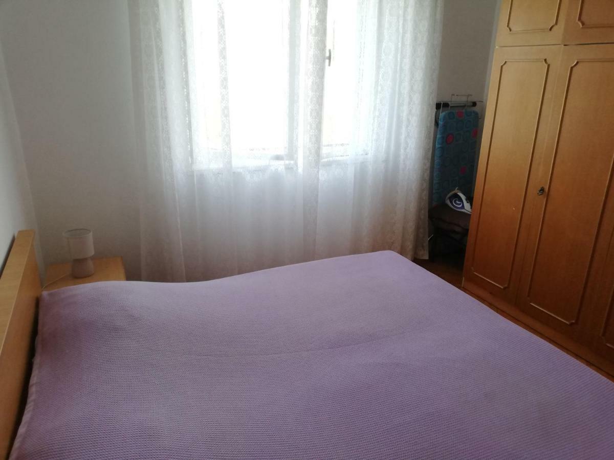 Spacious Family Apartment With Parking In The Shade And Barbecue House ชิเบนิก ภายนอก รูปภาพ
